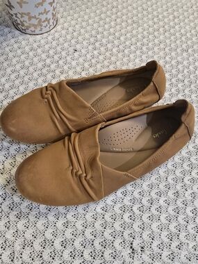 Clarks Women's Cognac Brown Slip-On Loafers